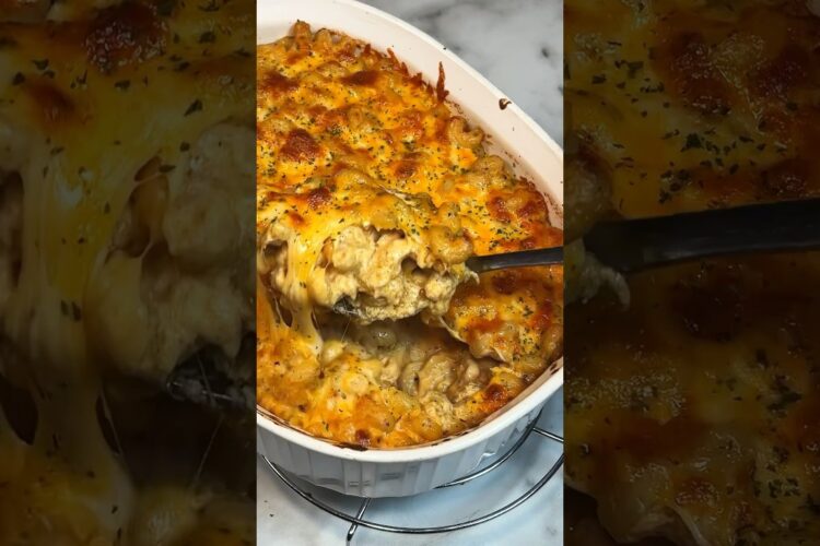 Baked Mac & Cheese #macandcheese #bakedmac #comfortfood #foodie #easyrecipe