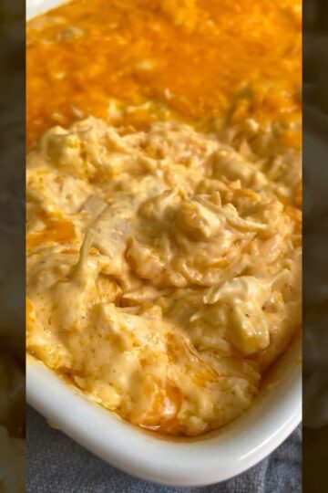 5-Ingredient Buffalo Chicken Dip