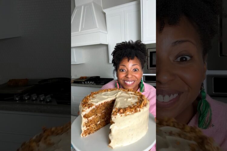 The Best Award Winnnig Carrot Cake recipe on #GrandbabyCakes! #carrotcake #cake #cakerecipe #easter