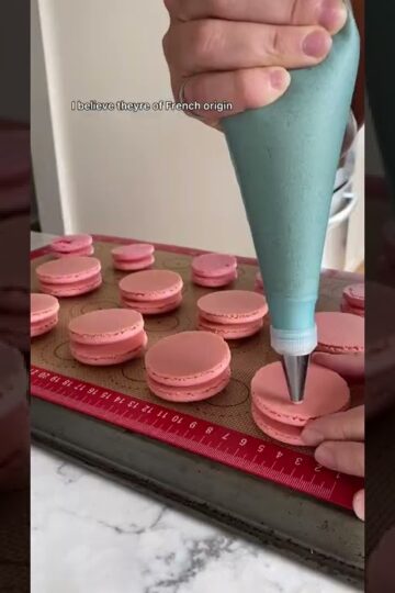 Macarons ? Macaroons??