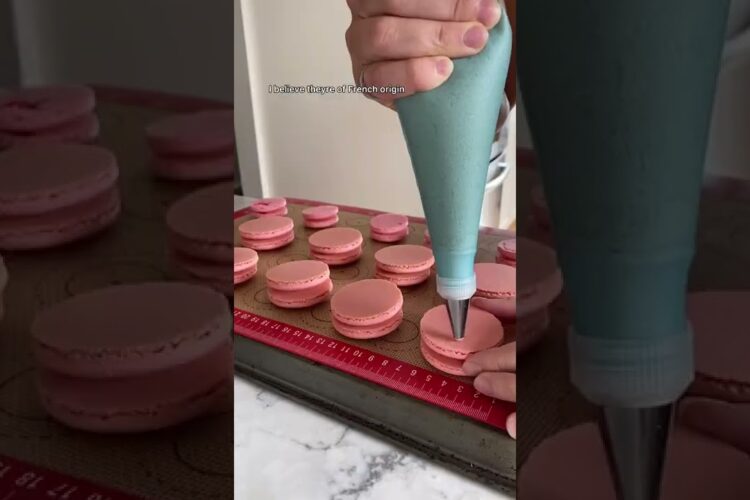 Macarons ? Macaroons??
