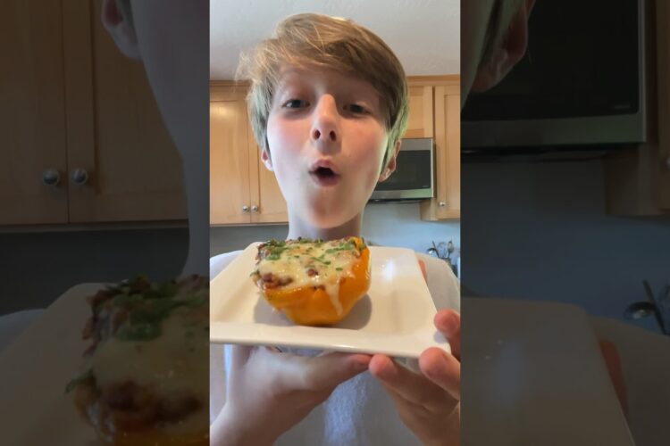 Stuffed Peppers! #shorts #fyp #viral #recipe #food #chef #cooking #trending #beef #cheese