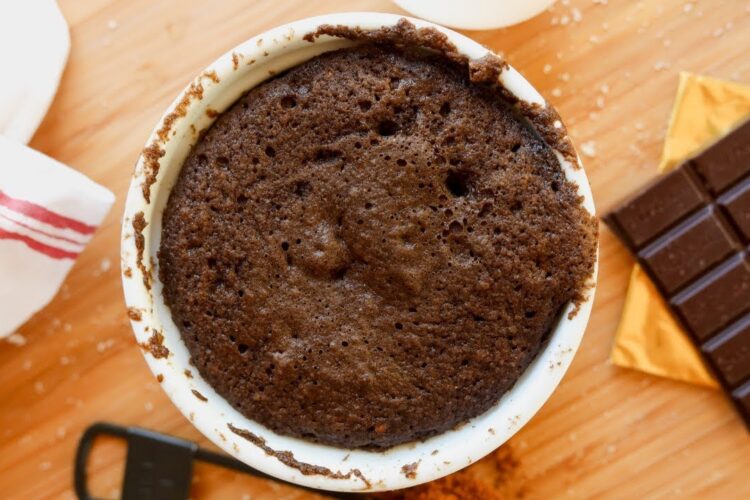 KETO CHOCOLATE CAKE IN 1 MINUTE | THE BEST LOW CARB MUG CAKE FOR KETO