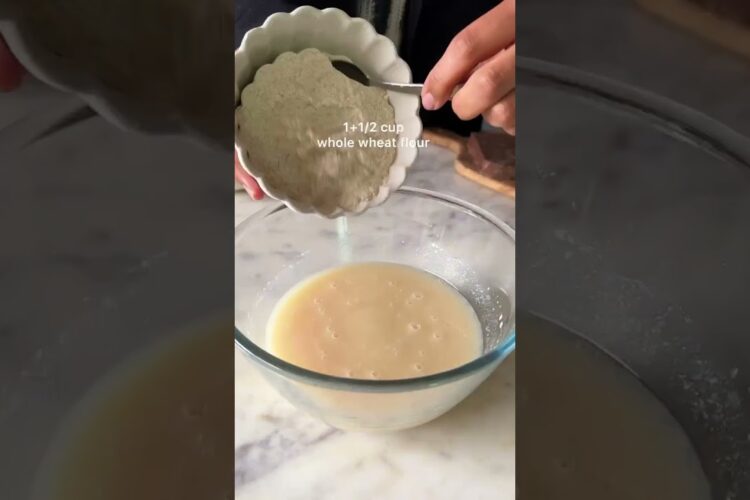 *BEST EVER* EGGLESS VANILLA CAKE AT HOME | SUPER EASY VANILLA CAKE RECIPE #shorts