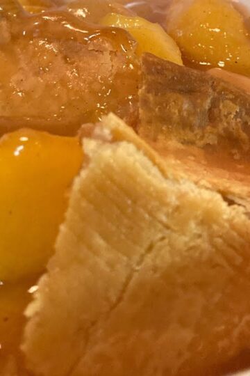 OLD SCHOOL FRESH PEACH 🍑 COBBLER (THE BEST PEACH 🍑 COBBLER YOU WILL EVER EAT OR CAN MAKE)