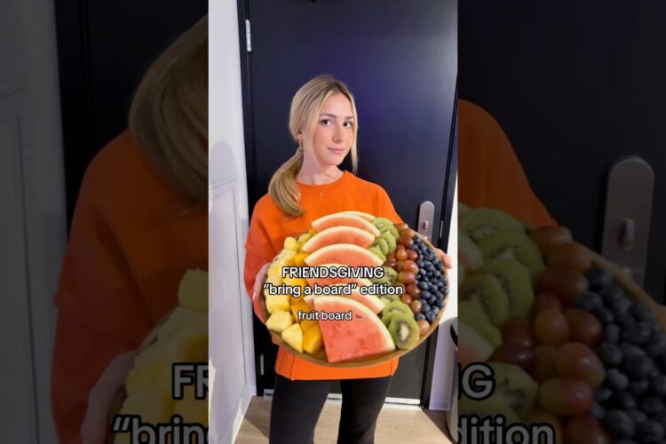 what board would you make? #shorts #thanksgiving #friendsgiving #friends #college #food #foodie