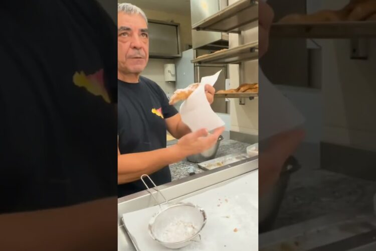 Best Cannoli in Sicily, Italy #cannoli  #taormina #sicily