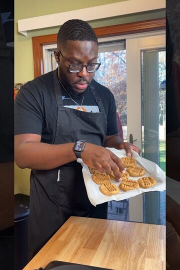 3 ingredient peanut butter cookies! #food #cooking #shorts