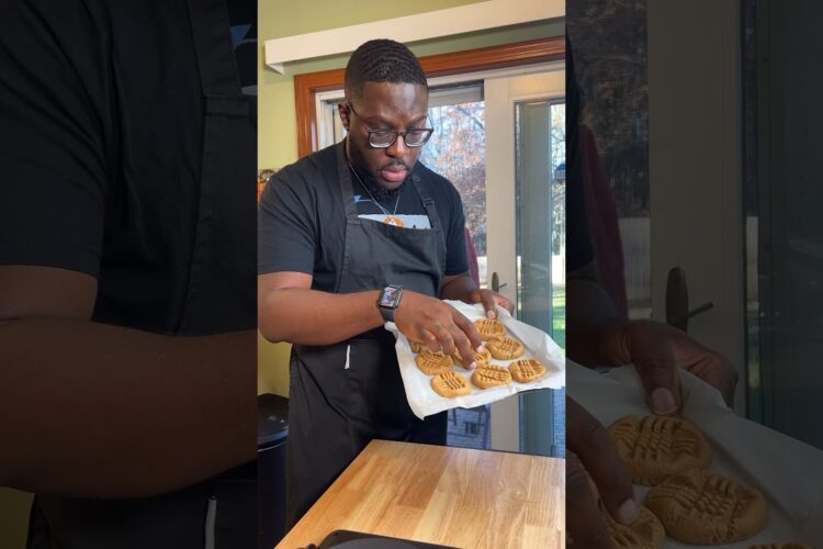 3 ingredient peanut butter cookies! #food #cooking #shorts