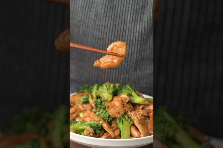 CHICKEN & BROCCOLI BETTER THAN CHINESE TAKEOUT!