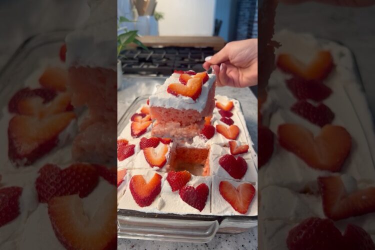 Strawberry Tres Leches! 🍓 #dessert #tresleches #valentinesday