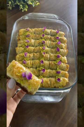 The easiest and most delicious Rolled Baklava Recipe