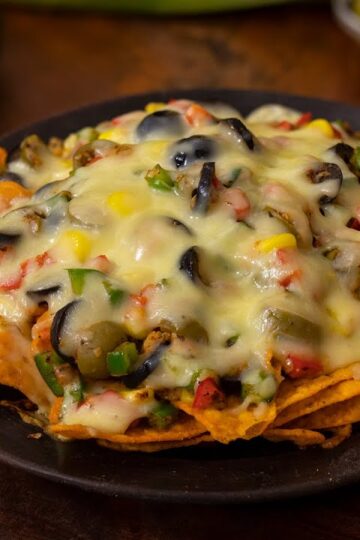 Cheesy Vegetable Nachos | Veg Nachos | Snacks
