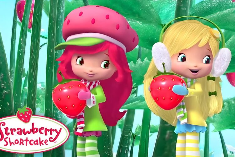Making Winter Lanterns ❄️ Berry Bitty Adventures ❄️ Strawberry Shortcake Compilation for Kids