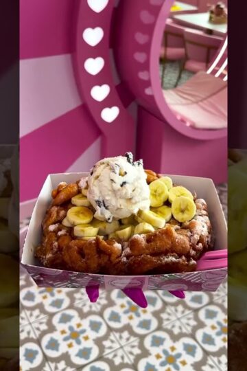 Epic Funnel Cake Delight at The Sweet Spot (A Must-Try Dessert!) 😍💕