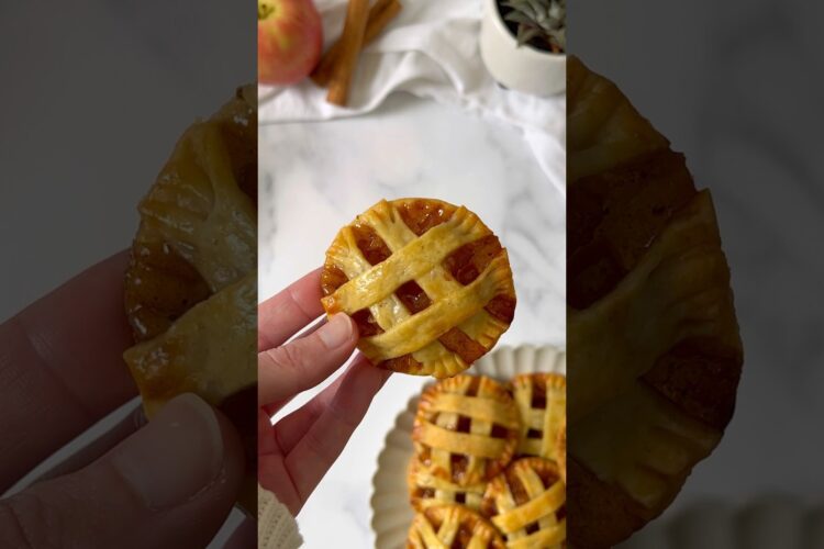 Mini apple pies #applepie #pastry #dessertrecipe #baking #easyrecipe