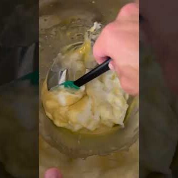 How To Make The Fluffiest Pancakes IN THE WORLD! (Japanese Pancakes)