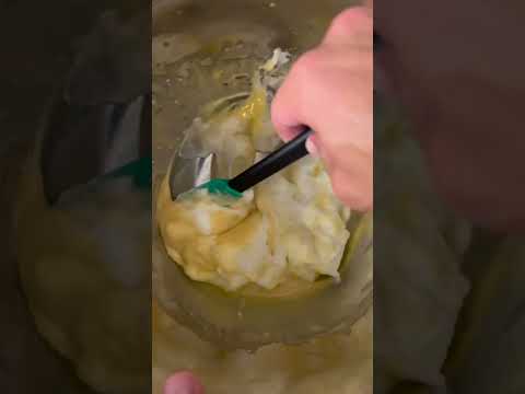 How To Make The Fluffiest Pancakes IN THE WORLD! (Japanese Pancakes)