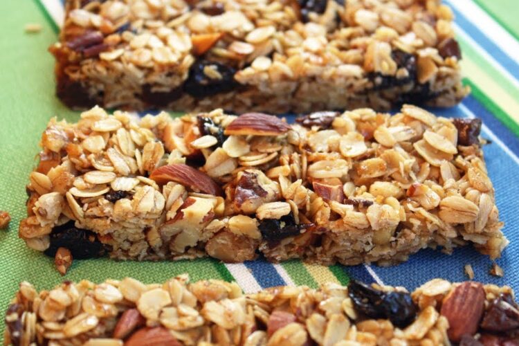 Granola Bars - Easy One Bowl Recipe.
