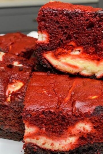 Red Velvet Cheesecake Brownies | Duncan Hines Red Velvet Cake & Ghirardelli Triple Fudge Brownie Mix