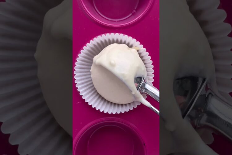 how to make the perfect vanilla cupcakes #cupcakes #vanillacupcake #howtobake #cupcakerecipe