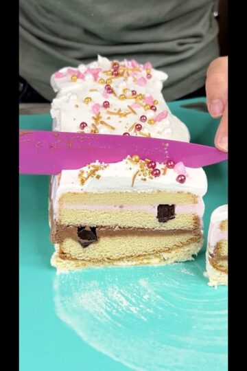 Easy ice cream cake is so good