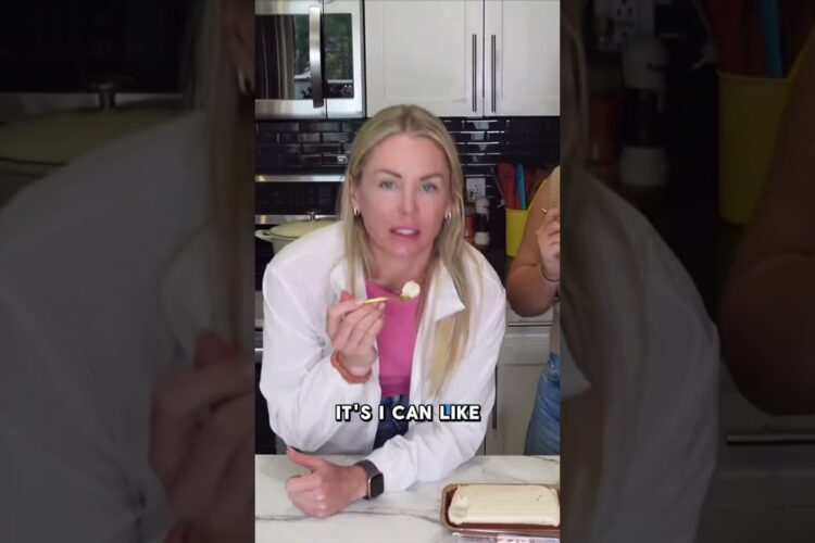 Trader Joe's New Strawberry Cake is DANGEROUSLY Good!