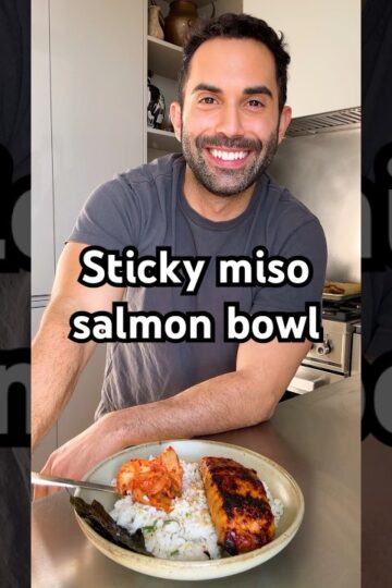Sticky miso salmon bowl. Recipe in the description! #recipe #shorts