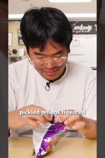 Highschoolers react to British 'Walkers Crisps'!