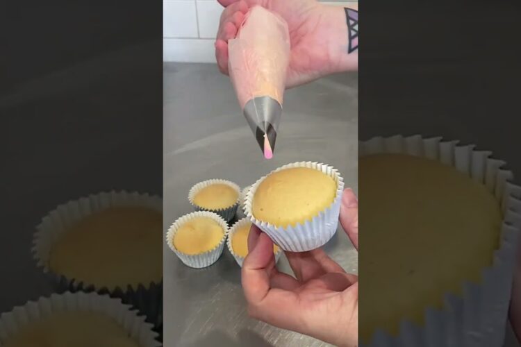 ANTIQUE ROSE CUPCAKES 🤩