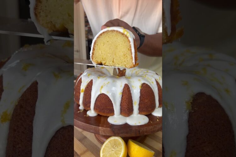 The best Lemon Bundt Cake 🍋 #recipe #dessert #lemoncake #bundtcake