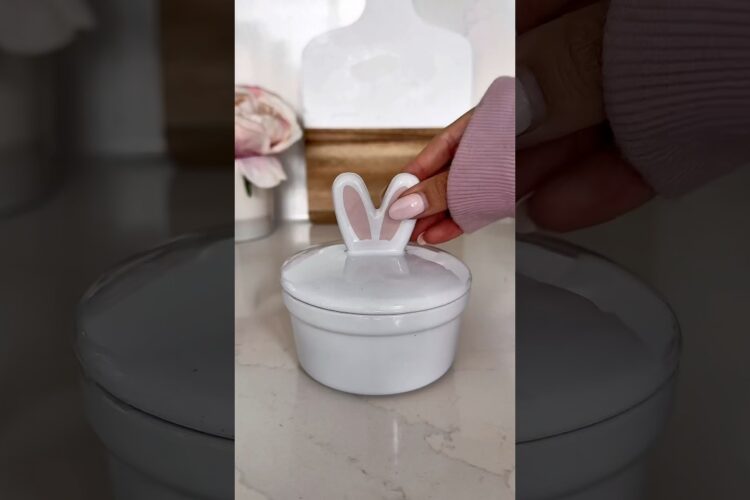 Single serve carrot cake🥕🧁 #singleserve #asmr #carrotcake #yum #shorts #baking #therapy #spring