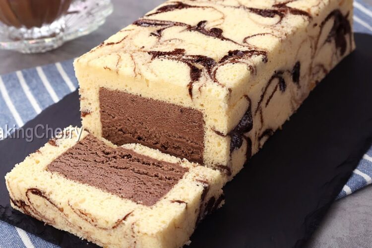 This Ice Cream Cake with Magic Shell Will Be Your New Favorite Dessert!