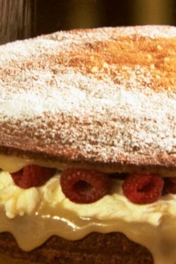 Super Simple Sponge Cake | Jamie Oliver