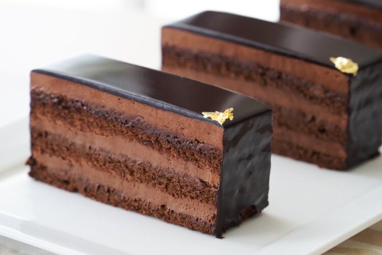 Flourless Moist Chocolate Cake / Gluten Free / No Flour