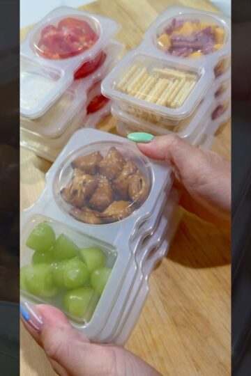 Snack Packs! 🧀🍖🍇 #pantry #restock #quick #easy #snacks #asmr #healthy #toddler #bentonoods