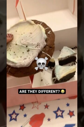 Crumbl Cookie Difference 🍪