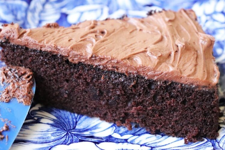 Quick & Easy Chocolate Cake - No eggs. No butter. One bowl.