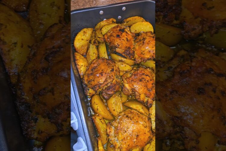 Baked Chicken And Potatoes!! #dinner #delicious #parati
