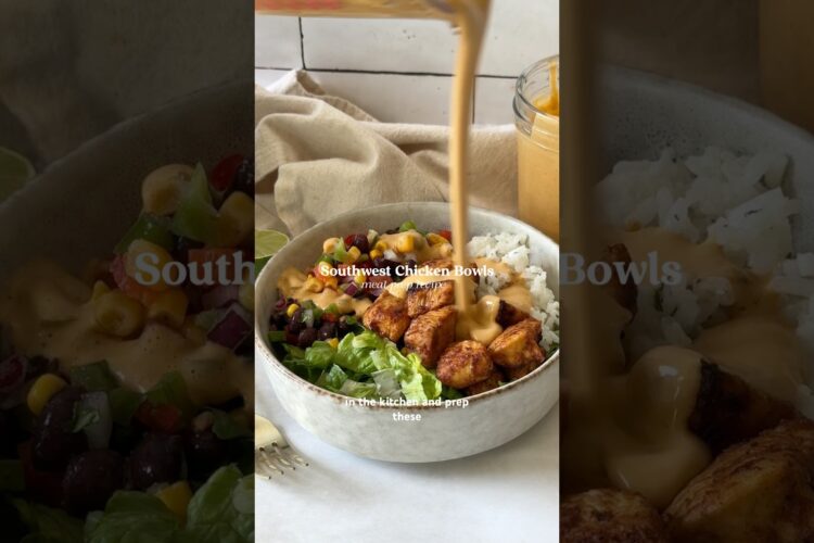 Southwest Chicken Bowls! 🤤 Healthy meal prep lunch or dinner (GF) #healthyrecipes #chickenricebowl