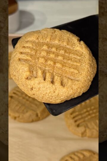 viral 3 ingredient peanut butter cookies recipe 🥜 #shorts #easydessert #easyrecipe #viralrecipe