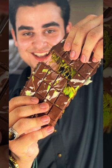 Viral Dubai Kunafa Chocolate Recipe! 🤯🍫 #shorts