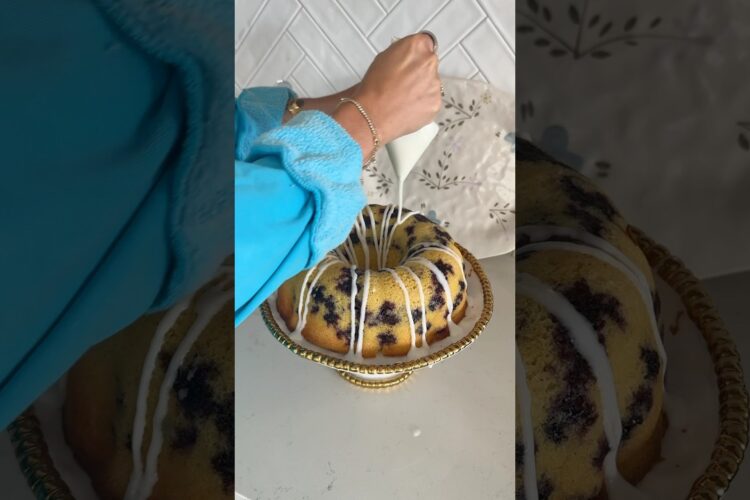 lemon blueberry bundt cake 🍋🫐