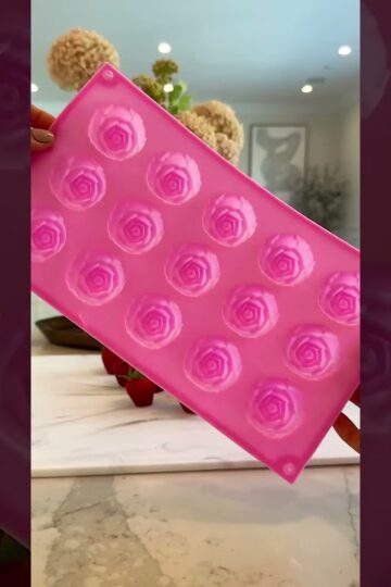 Chocolate Covered Strawberry Rose Bouquet! 🍓💐