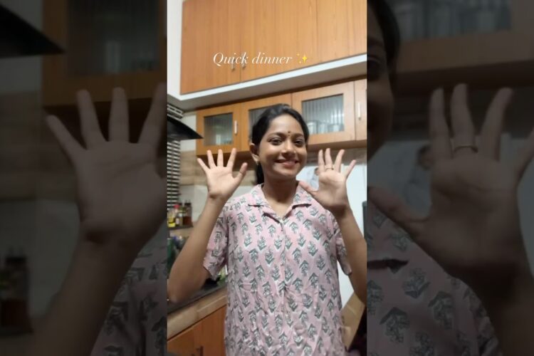 Quick Dinner 😳 #amrithashaji #grwm #unboxing #youtubeshorts #bitmoji #cooking #dinner