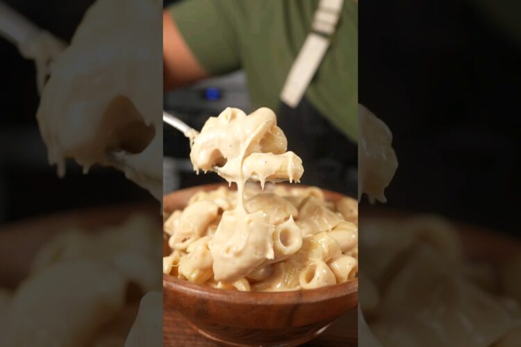 Mac and cheese for thanksgiving #macandcheese #cheese #thanksgiving