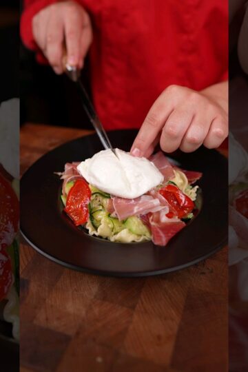 Pasta alla Burrata zucchini 🤤 #shorts #italianfood @Lionfield