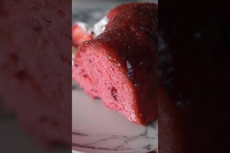 Easy Strawberry Cake Fresh & Homemade