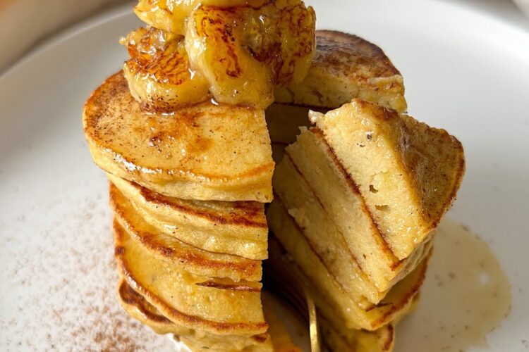 4 Ingredient Healthy Banana Pancakes 🥞