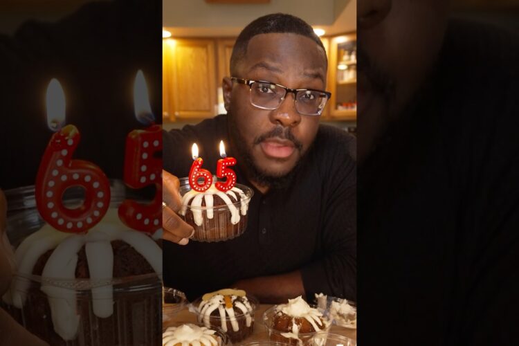 Nothing Bundt Cake for my Birthday! #foodreview #snacks #foodie